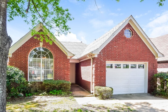 Photo - 8301 Clubview Dr