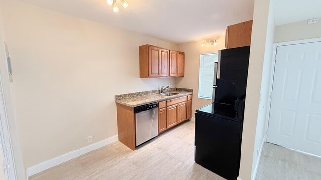 Photo - 607 NE 29th Dr Unit 23