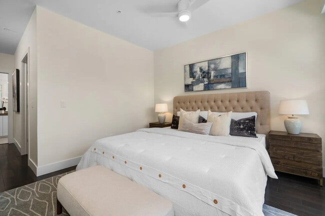 Photo - 218 W Kingsley St Unidad 409