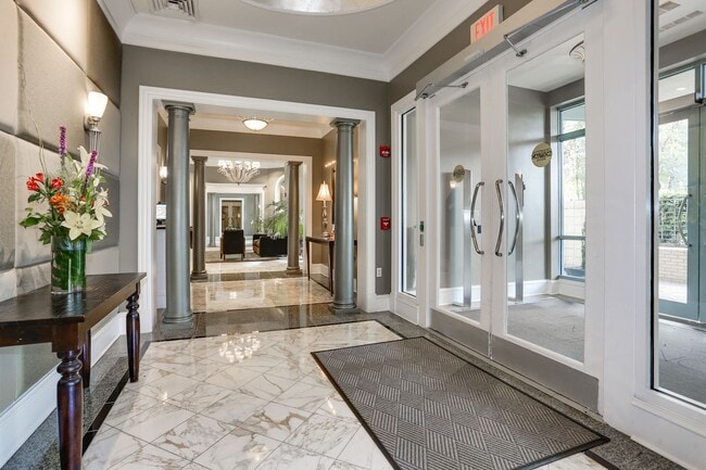 Photo - 851 N Glebe Rd Unidad 614