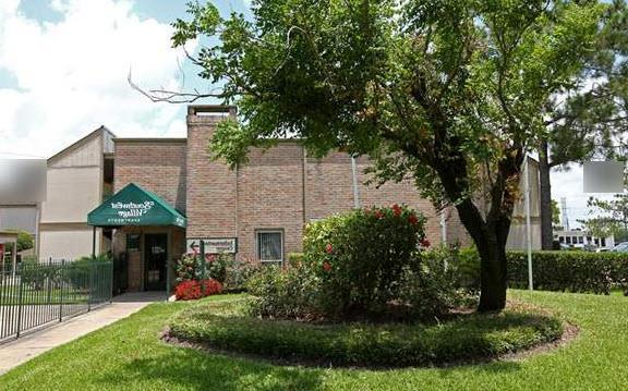 Photo - 11726 W Bellfort Ave Unidad b2