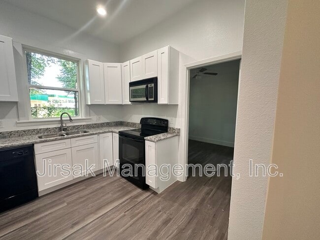 Photo - 102 7th St SW Unidad 3
