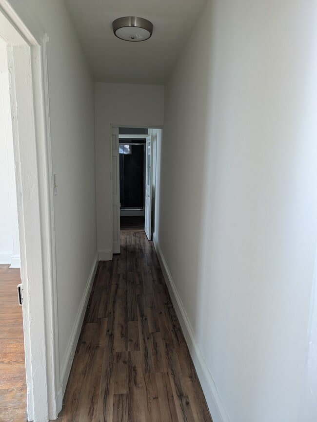20 W Market St Unit 1