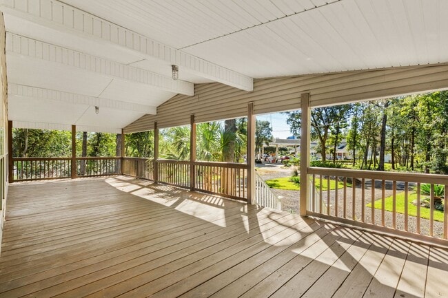 Photo - Spacious 4 Bedroom 2 bath home in Pawley's...