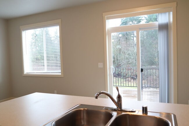 Photo - r205CloverDaleRoad Unidad B