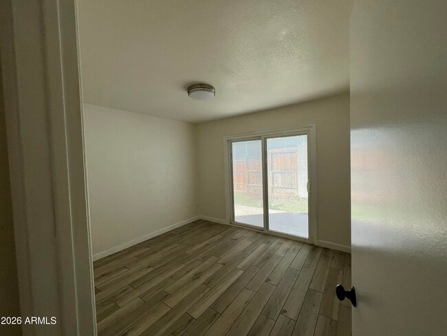 Photo - 4250 N 27th St Unidad 4