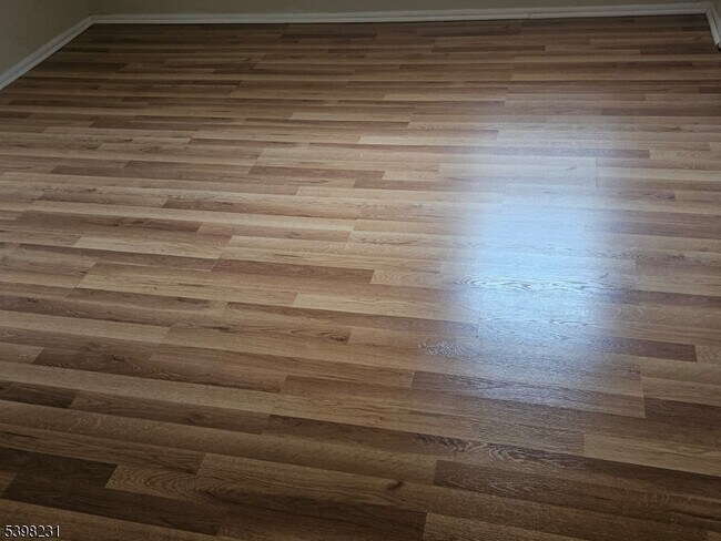 Photo - 99 Chapman Pl