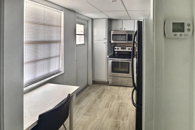 Photo - 3000 N Palm Aire Dr Unit 5