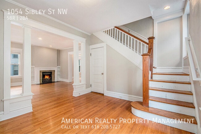 Photo - 1054 Sibley St NW