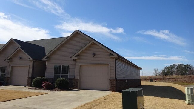 Photo - Minutes to MTM plant, Amazon, Polaris and Target Distribution