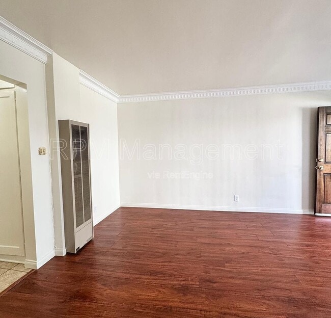 Photo - 1041 S Norton Ave Unidad 1041