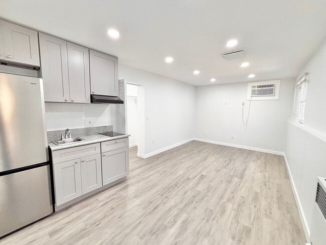 Photo - 3945 1/2 Lowell Ave Unidad 3945 1/2 Lowell Ave