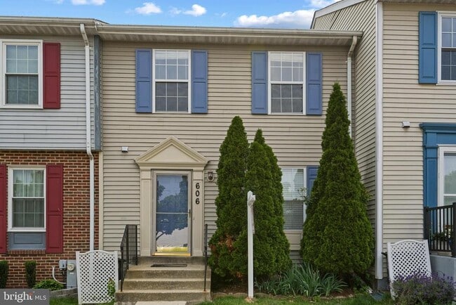 Photo - 606 Ransom Ct Townhome