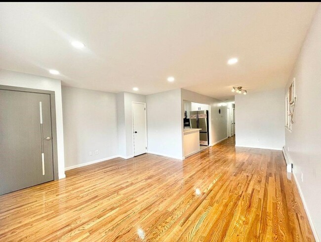 Photo - 13 Silver St Unidad 2nd Fl