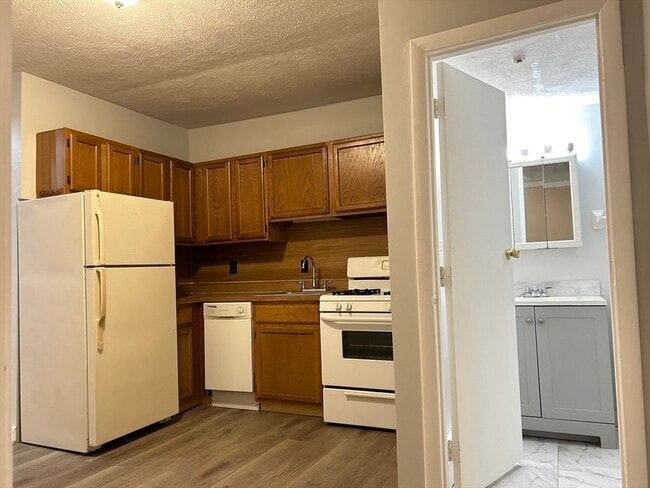 Photo - 318 Granite St Unit 2