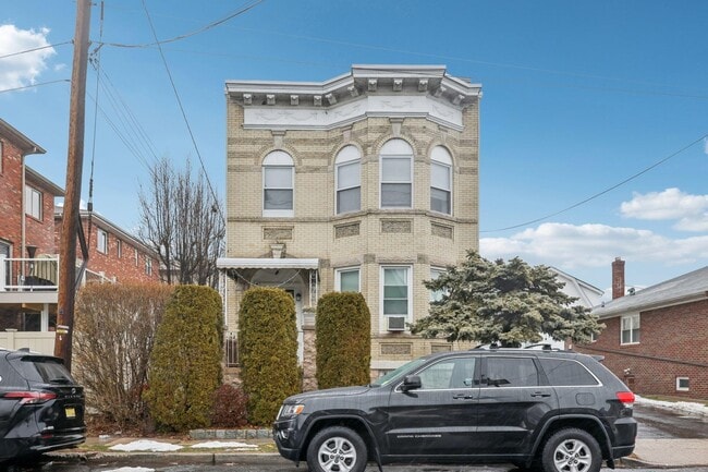 Photo - 239 Desoto Pl