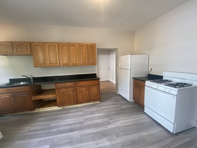 Photo - 140 Callender St Apartment Unit 1