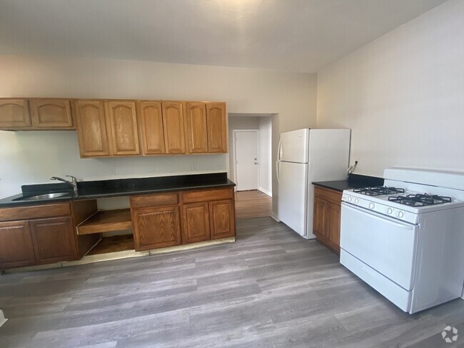 Building Photo - 140 Callender St Unit 1 Rental