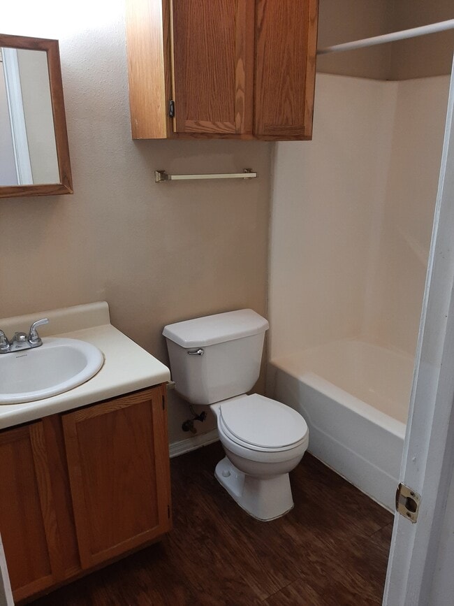 Photo - 124 W Maple Ave