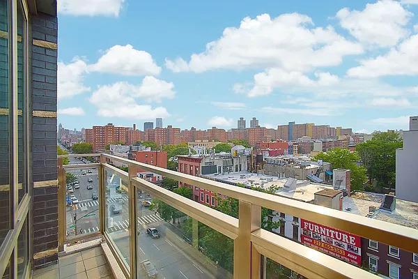 Building Photo - 200 E 117th St