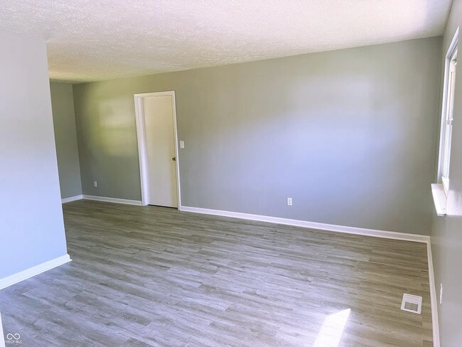 Photo - 1353 New Field Ln