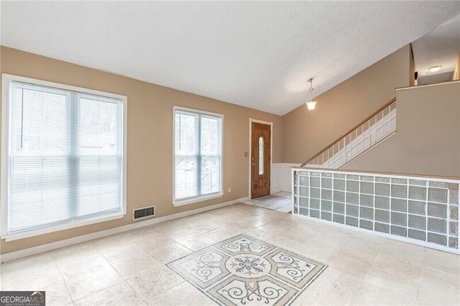 Photo - 131 Arrowood Ln