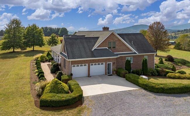 Photo - Majestic Custom Home