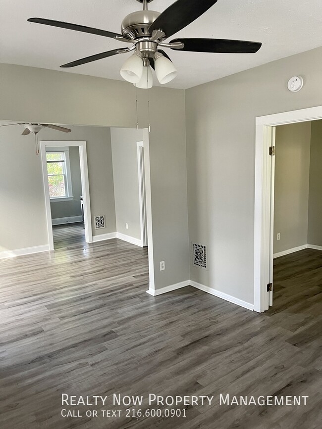 Building Photo - 1535 Coutant Ave Unit 1