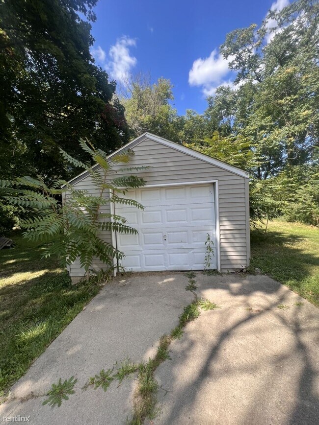 Photo - 2 br, 1 bath House - 3168 West Parkway Avenue