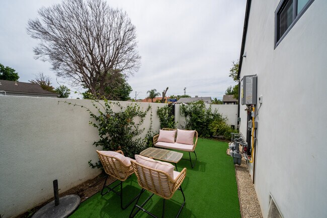 Photo - 8102 Paso Robles Ave