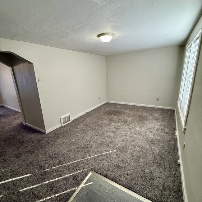 Photo - 338 La Motte Ln