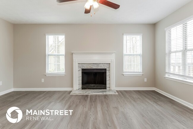 Photo - 2611 Star Ln