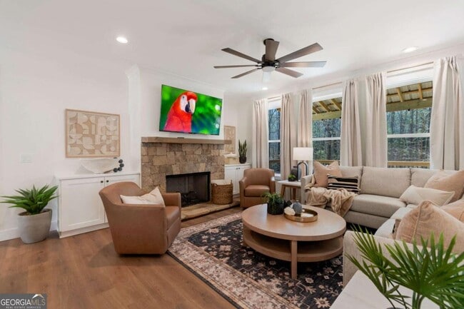 Photo - 629 Butterworth Rd