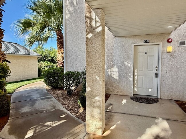 Photo - 1-BR Available for Long Term Rental in Coveted Las Palmas Community