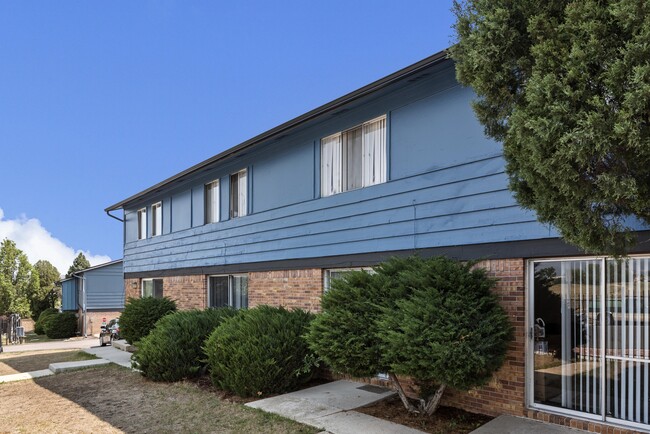 Townhouse Apartments