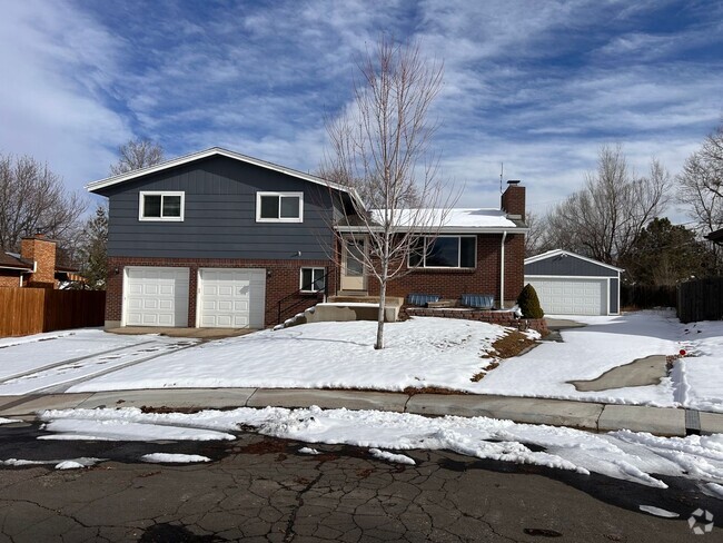 Building Photo - $0 DEPOSIT OPTION. LUXURY ARVADA RENTAL: U...