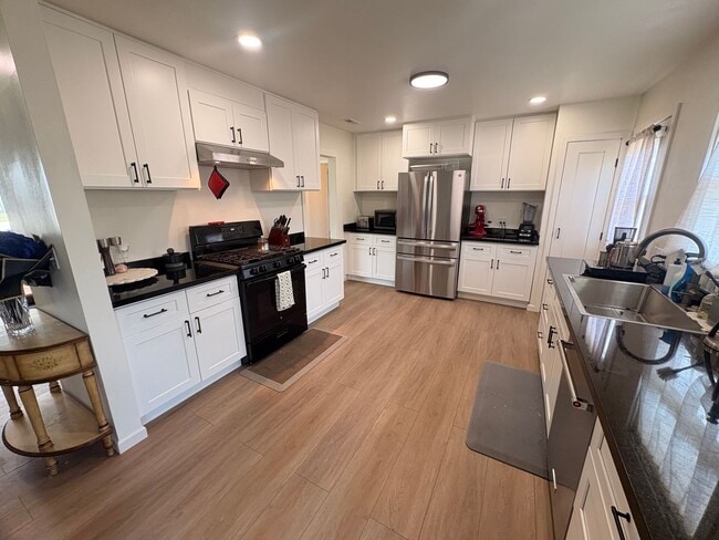 Photo - Renovated 3 bedroom home for rent!