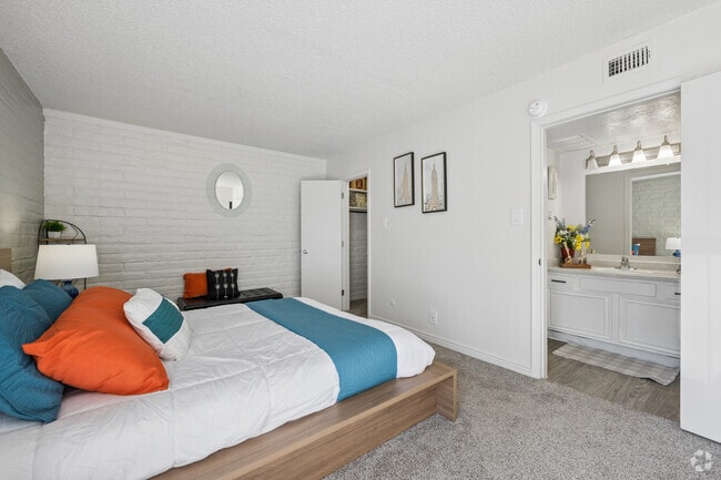 1BR, 1BA - 720SF - Bedroom