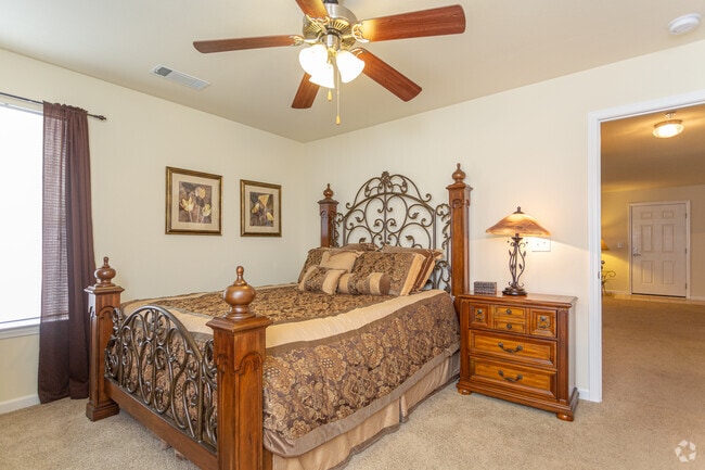 2BR, 2BA - 1,297 SF