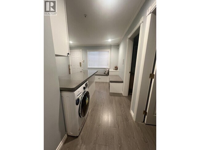 Photo - 148 W 48th Ave