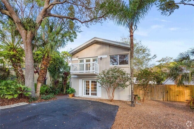 Building Photo - 9033 SW 78th Pl Rental