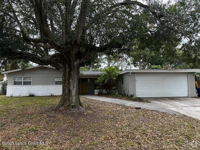 Building Photo - 975 Golf St Rental