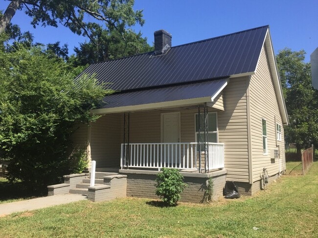 2 Bed, 1 Bath Home Available in Woodruff - 2 Bed, 1 Bath Home Available in Woodruff