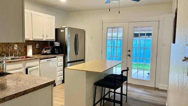 Photo - 5540 N Colony Blvd
