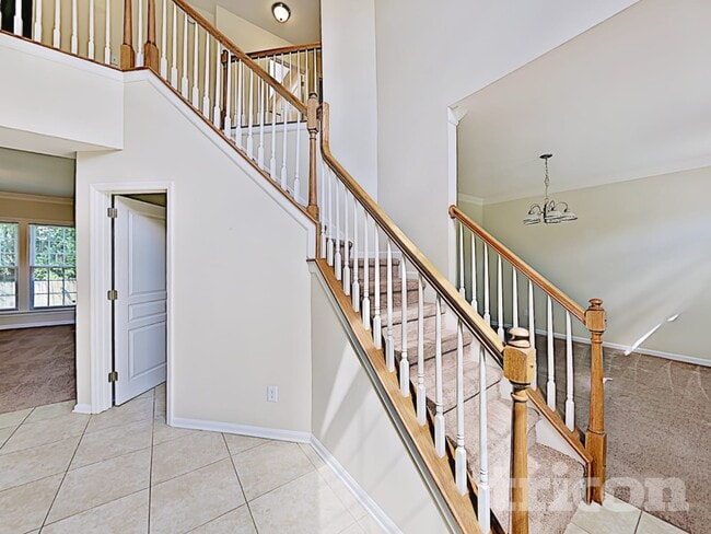 Photo - 1267 Buckingham Cir