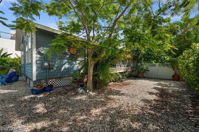 Photo - 105 W Hilo St