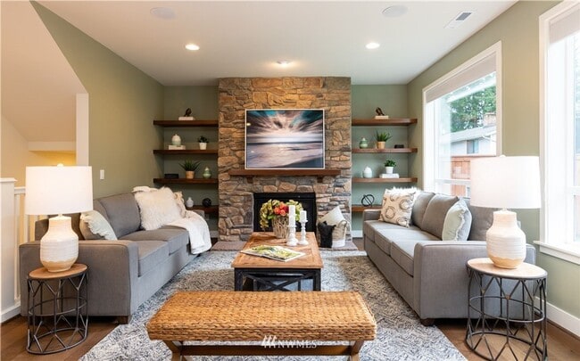 Photo - 4 Bedroom Oversized Home in Mountlake Terrace- Office Space and Charging Station