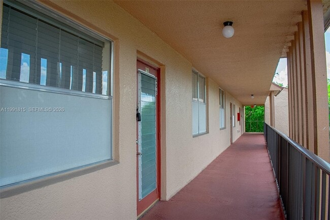 Building Photo - 260 NW 76th Ave Unit 406