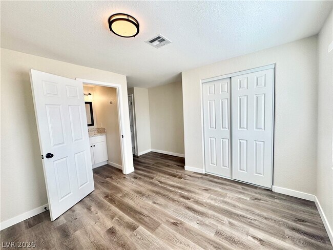 Photo - 2081 S Dandelion St