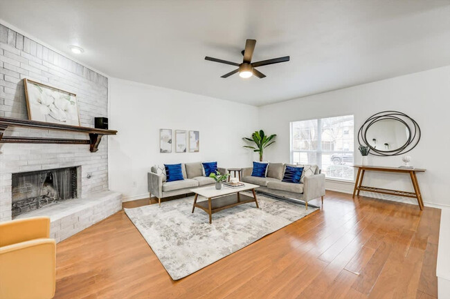 Building Photo - 3913 Baywatch Dr Rental